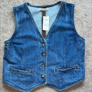 Abercrombie & Fitch Denim Fitted Vest NWT